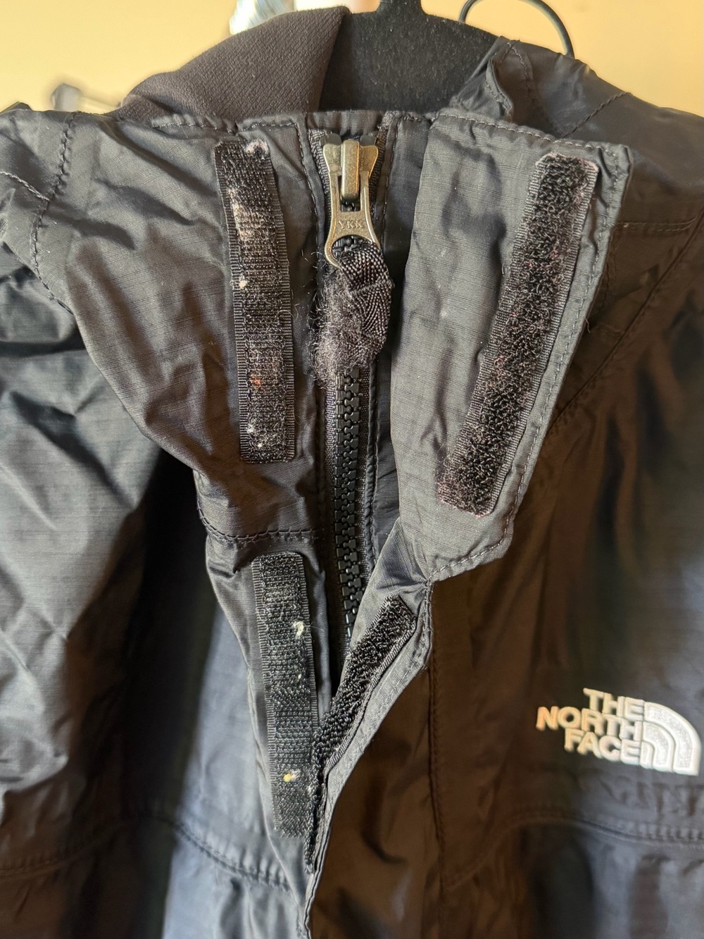 The North Face Women’s Black Rain Shell, size Medium - Picture 6 of 6